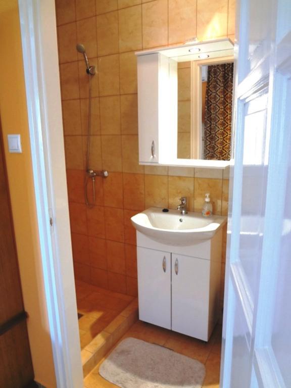 Horvath Apartmanhaz 欧罗什哈佐 外观 照片