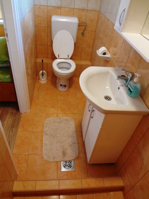 Horvath Apartmanhaz 欧罗什哈佐 外观 照片