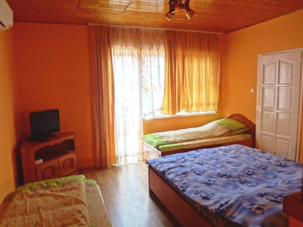 Horvath Apartmanhaz 欧罗什哈佐 外观 照片